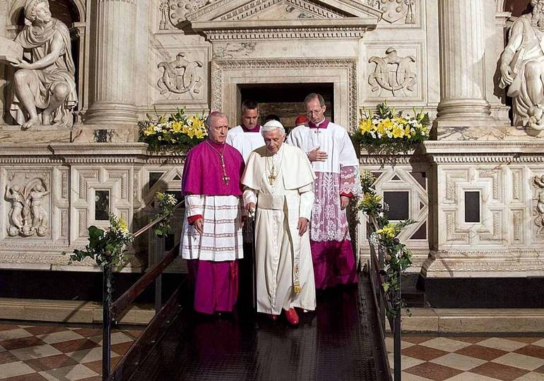 Il Santuario della Santa Casa di Loreto Prega per il Papa emerito Benedetto XVI